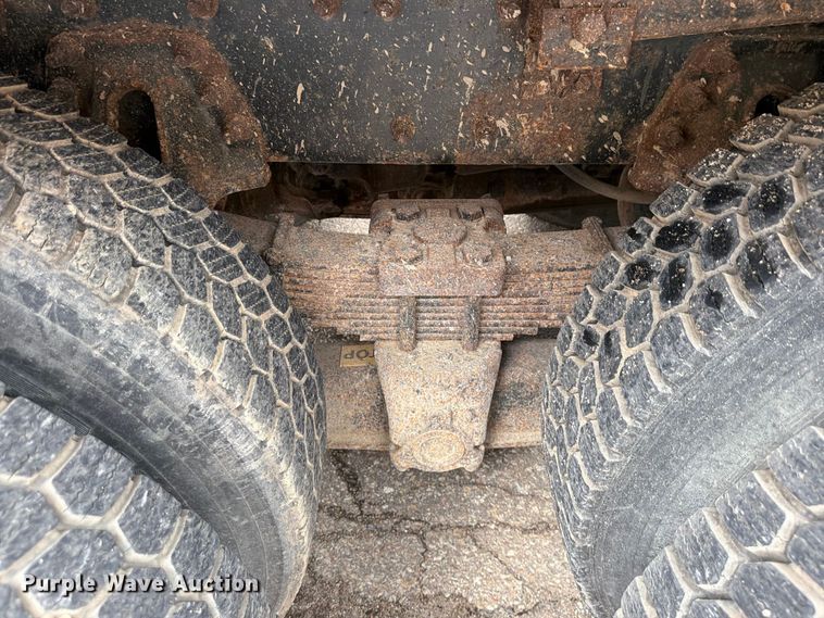 image for item FN1521 2007 International 7400 dump truck