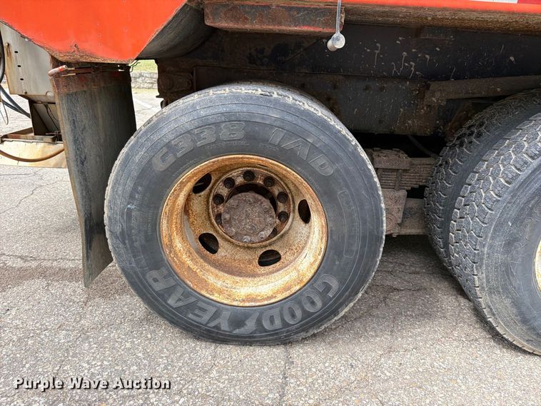 image for item FN1521 2007 International 7400 dump truck