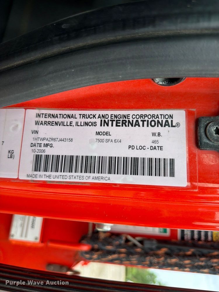 image for item FN1521 2007 International 7400 dump truck