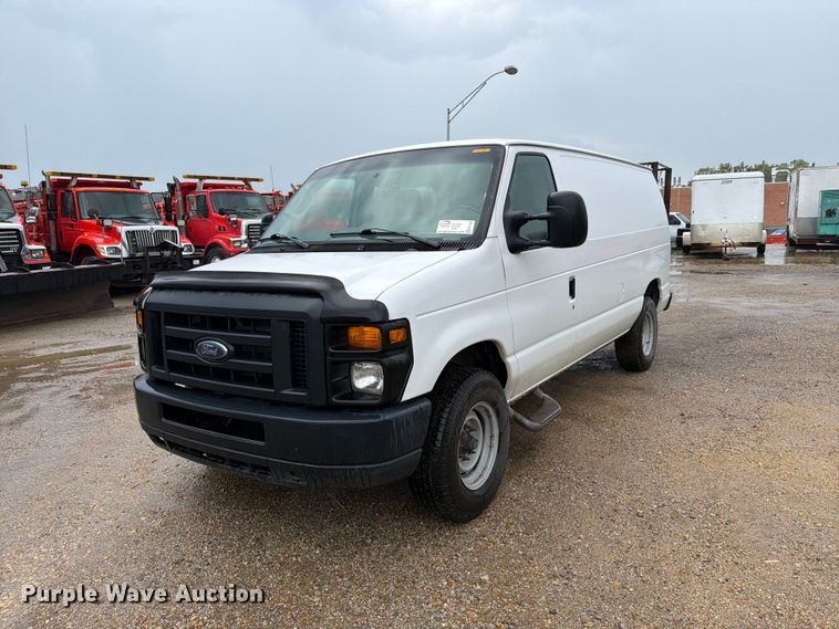 2013 Ford Econoline E350 van