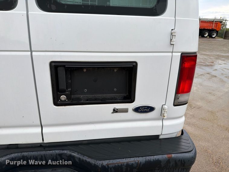 image for item FN1524 2013 Ford Econoline E350 van