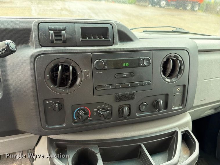 image for item FN1524 2013 Ford Econoline E350 van