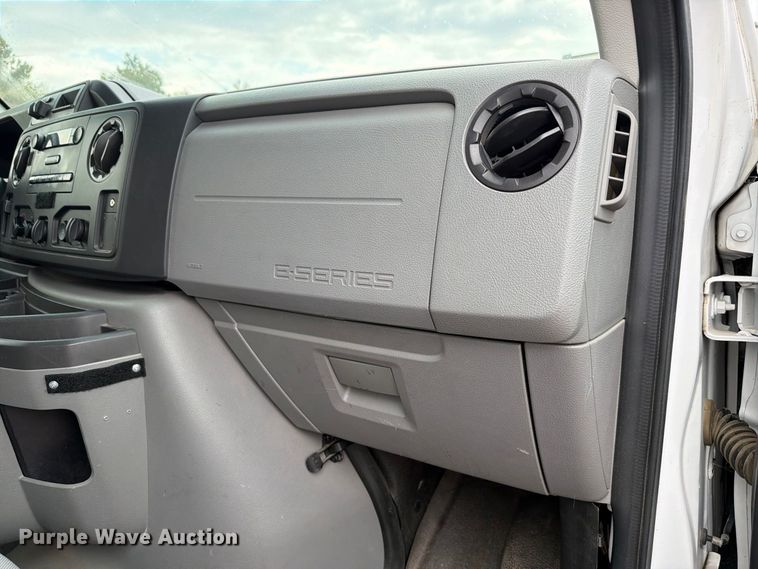image for item FN1524 2013 Ford Econoline E350 van