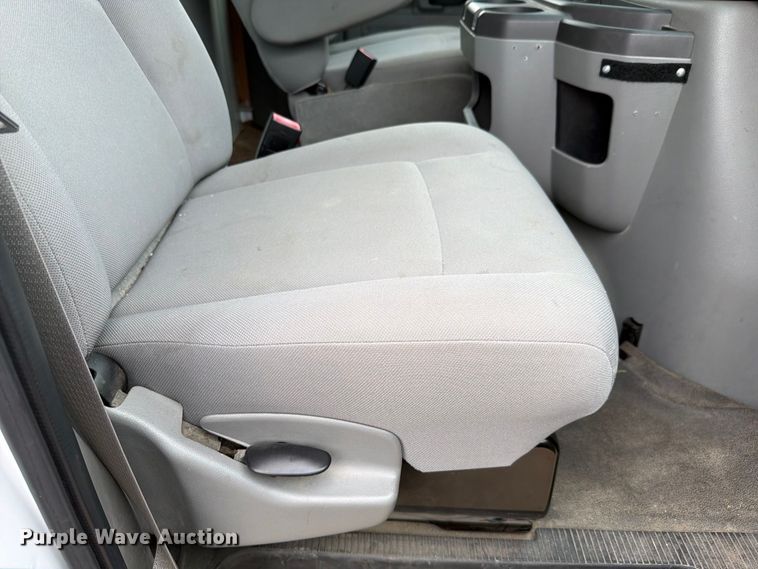 image for item FN1524 2013 Ford Econoline E350 van