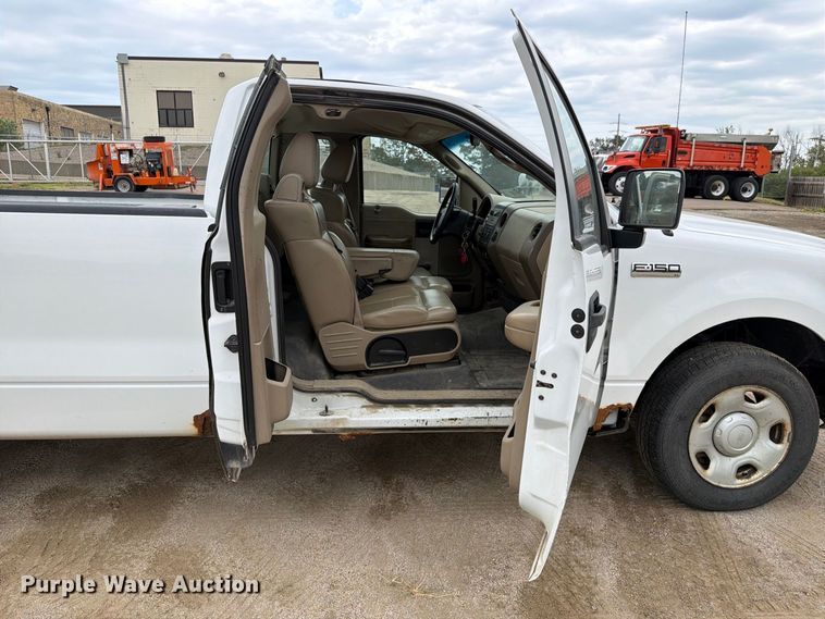 image for item FN1526 2007 Ford F150 pickup truck