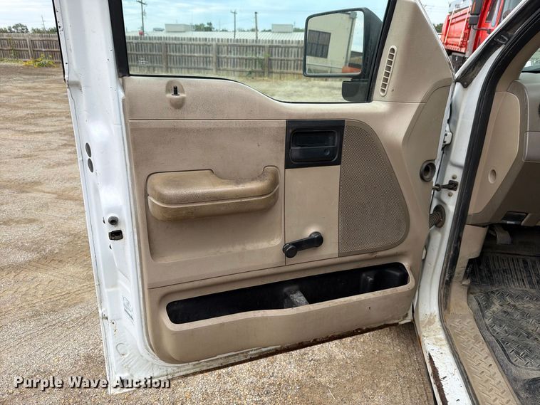image for item FN1526 2007 Ford F150 pickup truck