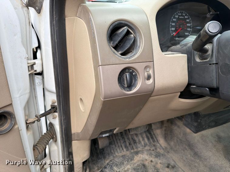 image for item FN1526 2007 Ford F150 pickup truck