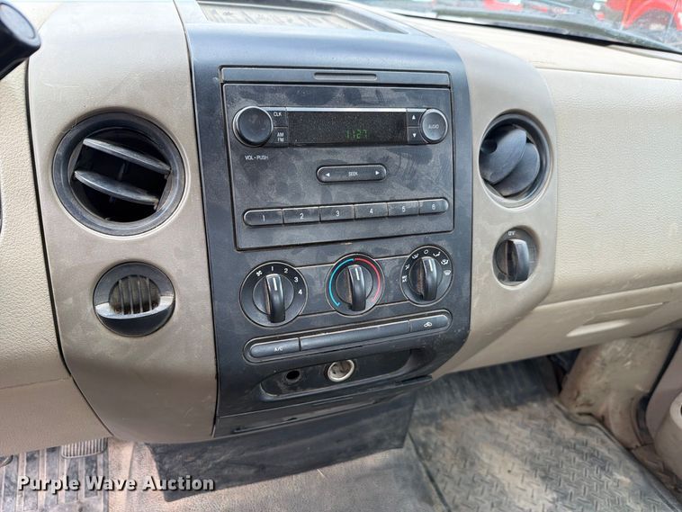 image for item FN1526 2007 Ford F150 pickup truck