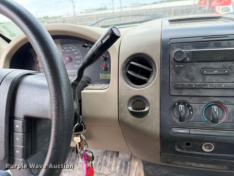 image for item FN1526 2007 Ford F150 pickup truck