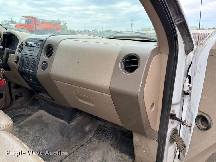 image for item FN1526 2007 Ford F150 pickup truck