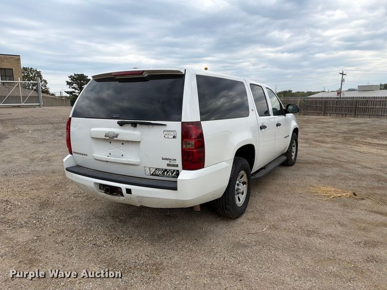 image for item FN1527 2007 Chevrolet Suburban SUV