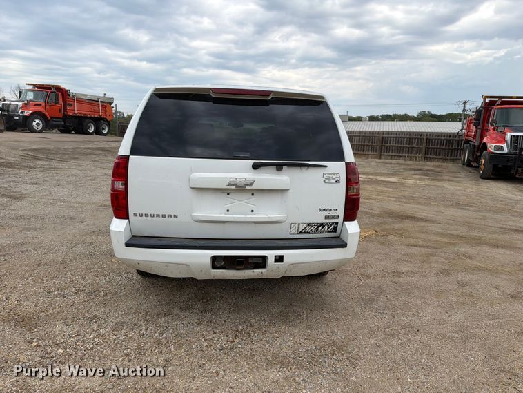 image for item FN1527 2007 Chevrolet Suburban SUV