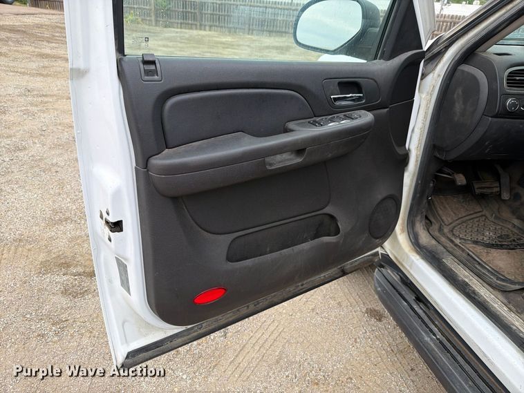 image for item FN1527 2007 Chevrolet Suburban SUV