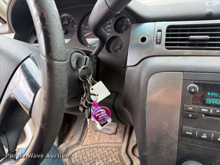 image for item FN1527 2007 Chevrolet Suburban SUV