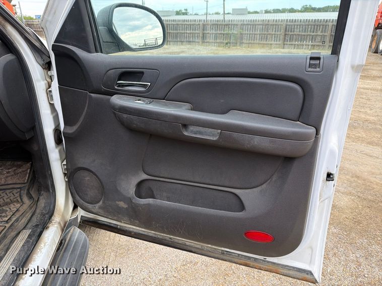 image for item FN1527 2007 Chevrolet Suburban SUV