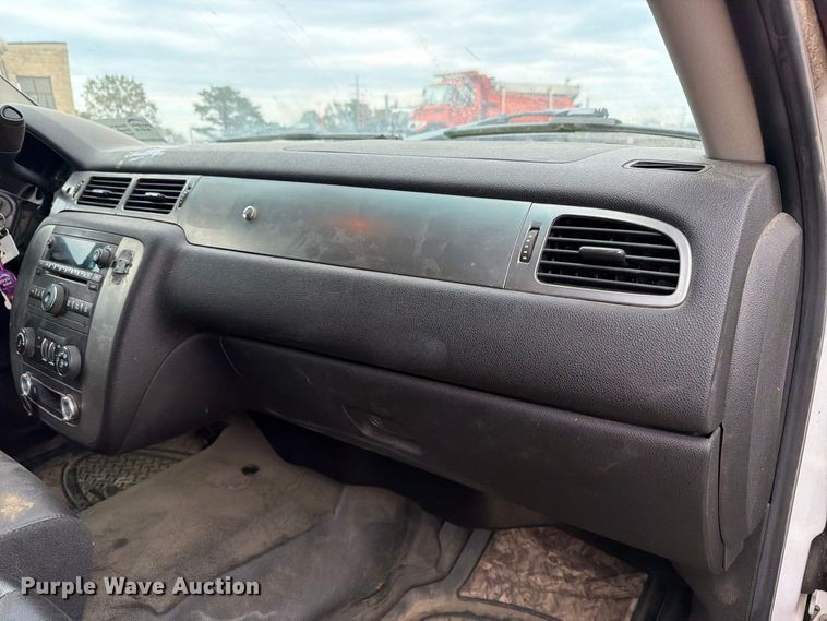 image for item FN1527 2007 Chevrolet Suburban SUV