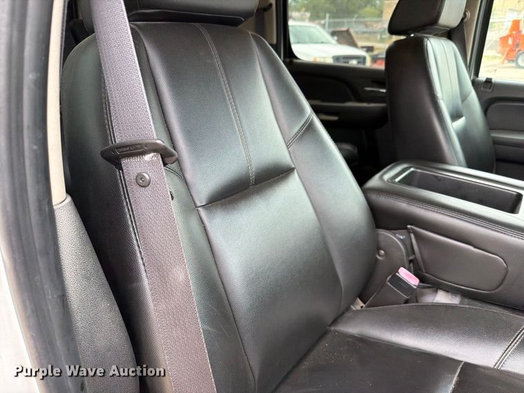 image for item FN1527 2007 Chevrolet Suburban SUV
