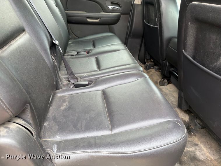 image for item FN1527 2007 Chevrolet Suburban SUV
