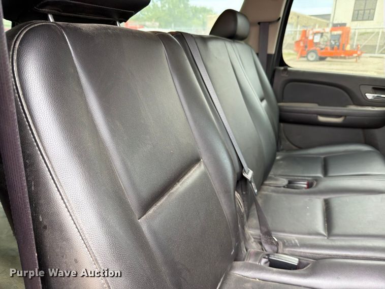 image for item FN1527 2007 Chevrolet Suburban SUV