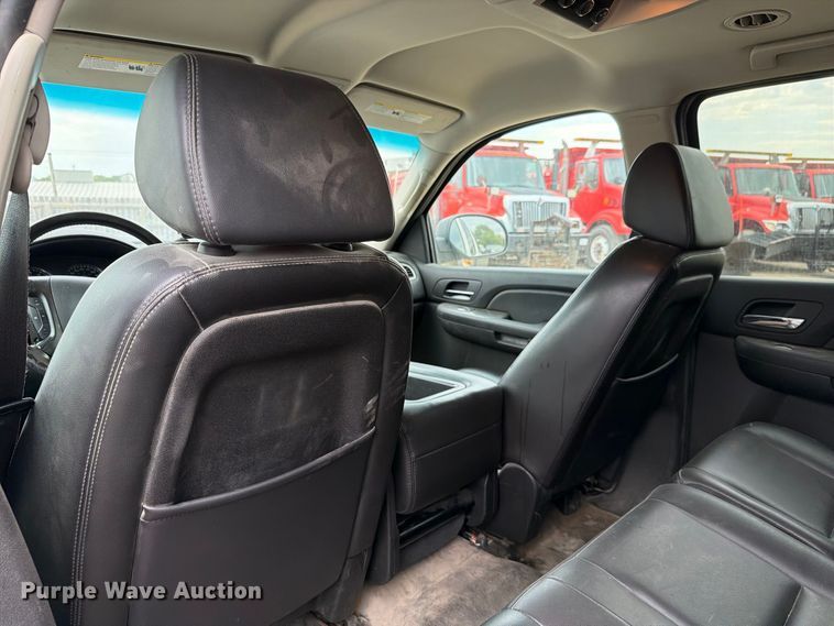 image for item FN1527 2007 Chevrolet Suburban SUV