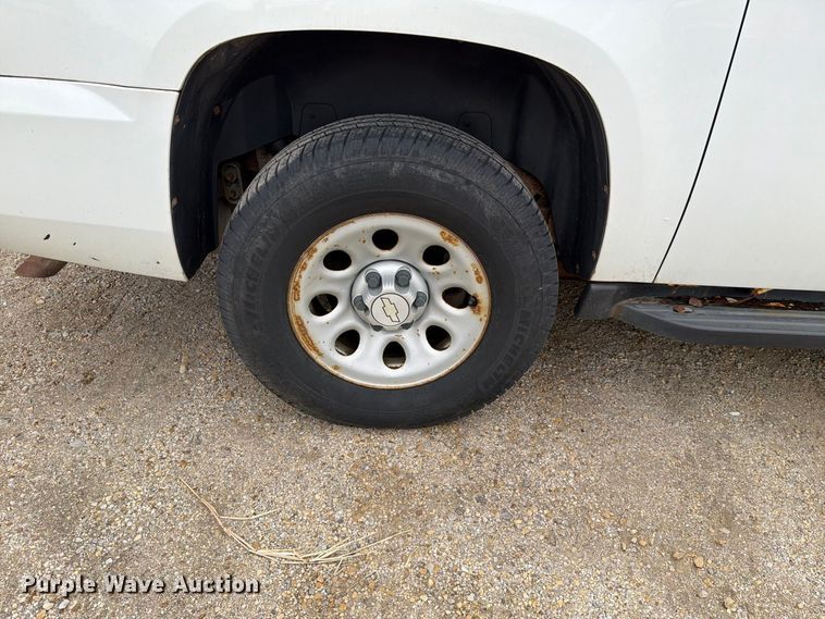 image for item FN1527 2007 Chevrolet Suburban SUV