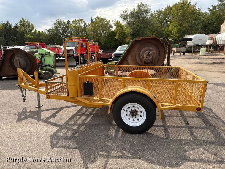 image for item MQ9154 2006 Fastline utility trailer