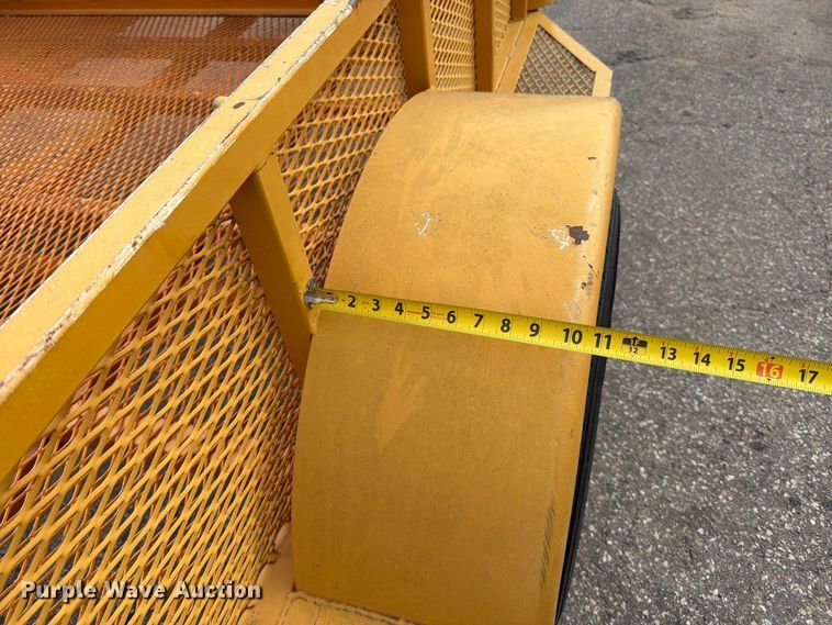 image for item MQ9154 2006 Fastline utility trailer