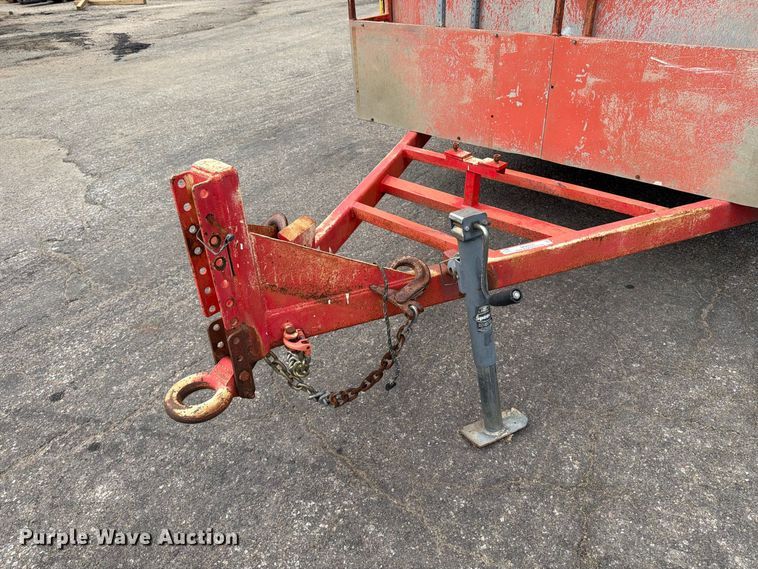 image for item MQ9155 2004 King utility trailer