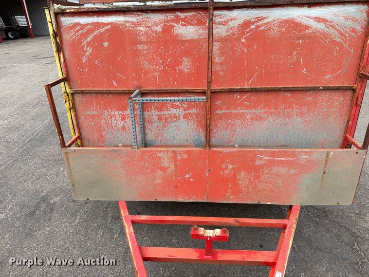 image for item MQ9155 2004 King utility trailer