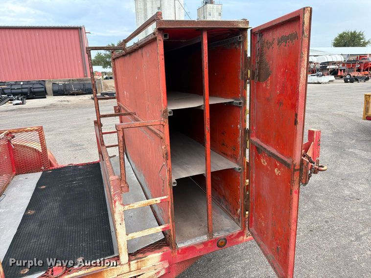 image for item MQ9155 2004 King utility trailer
