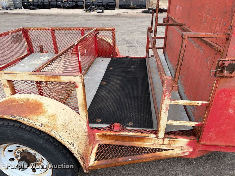 image for item MQ9155 2004 King utility trailer