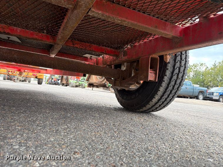 image for item MQ9155 2004 King utility trailer
