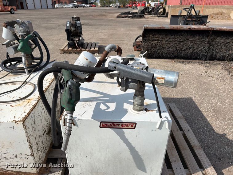image for item MQ9157 (2) auxiliary fuel tanks