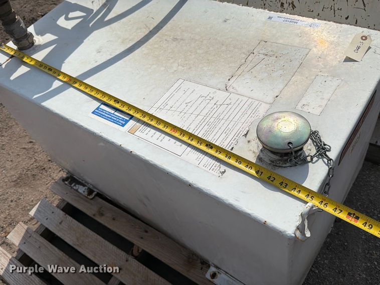 image for item MQ9157 (2) auxiliary fuel tanks