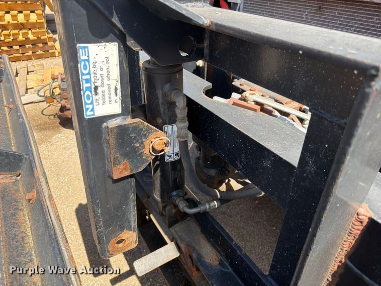 image for item MQ9158 2009 Sterling L7500 dump truck