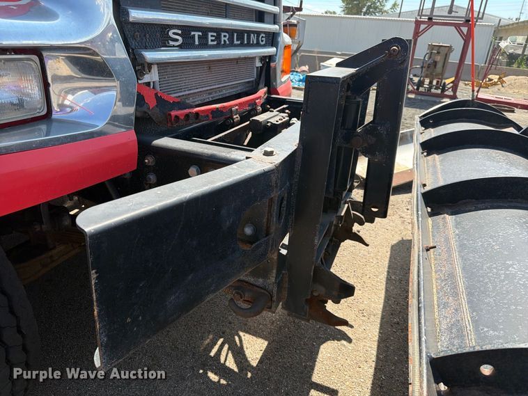 image for item MQ9158 2009 Sterling L7500 dump truck