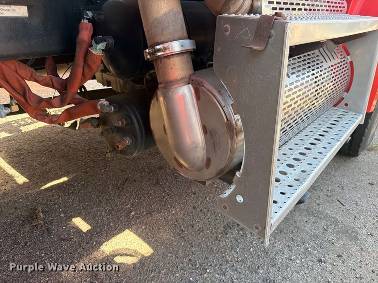 image for item MQ9158 2009 Sterling L7500 dump truck