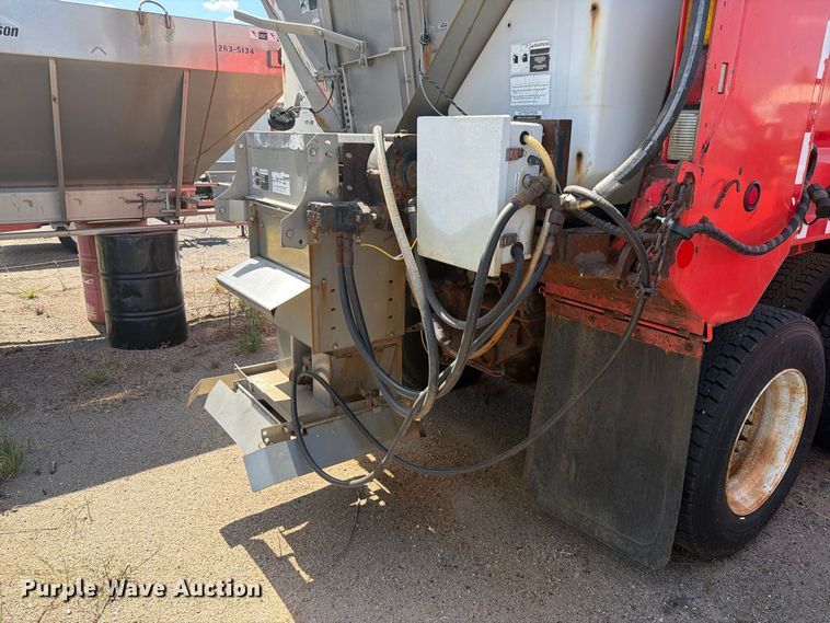 image for item MQ9158 2009 Sterling L7500 dump truck