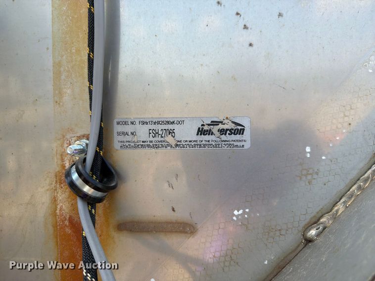 image for item MQ9158 2009 Sterling L7500 dump truck