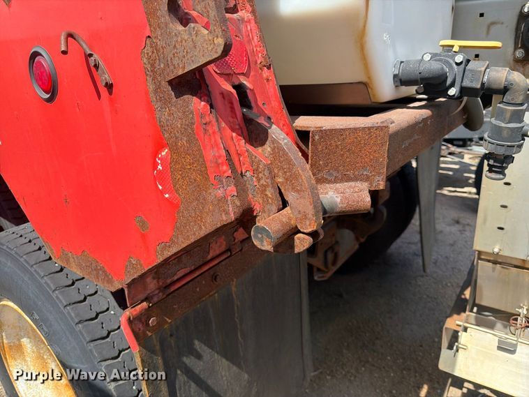 image for item MQ9158 2009 Sterling L7500 dump truck