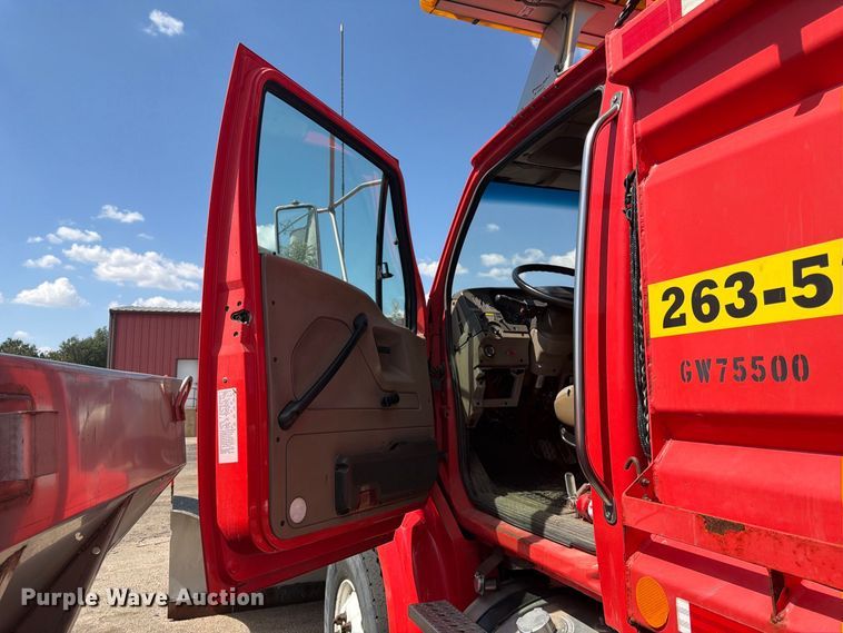 image for item MQ9158 2009 Sterling L7500 dump truck