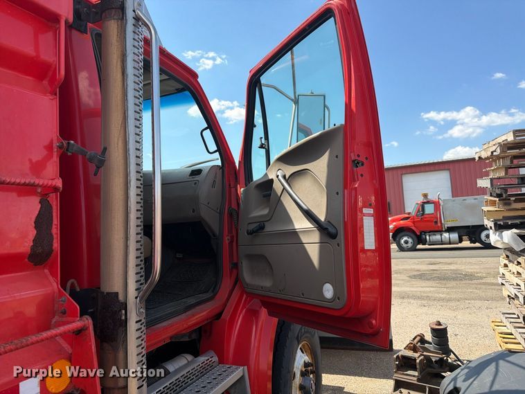image for item MQ9158 2009 Sterling L7500 dump truck