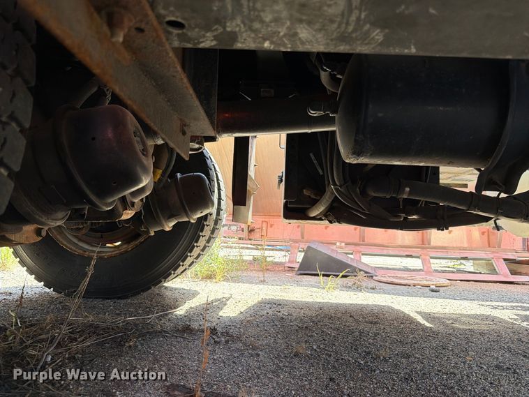 image for item MQ9158 2009 Sterling L7500 dump truck