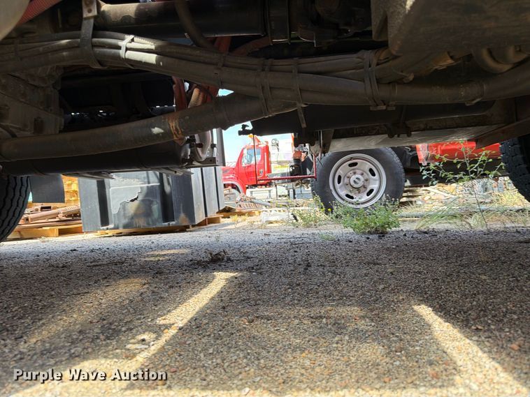 image for item MQ9158 2009 Sterling L7500 dump truck