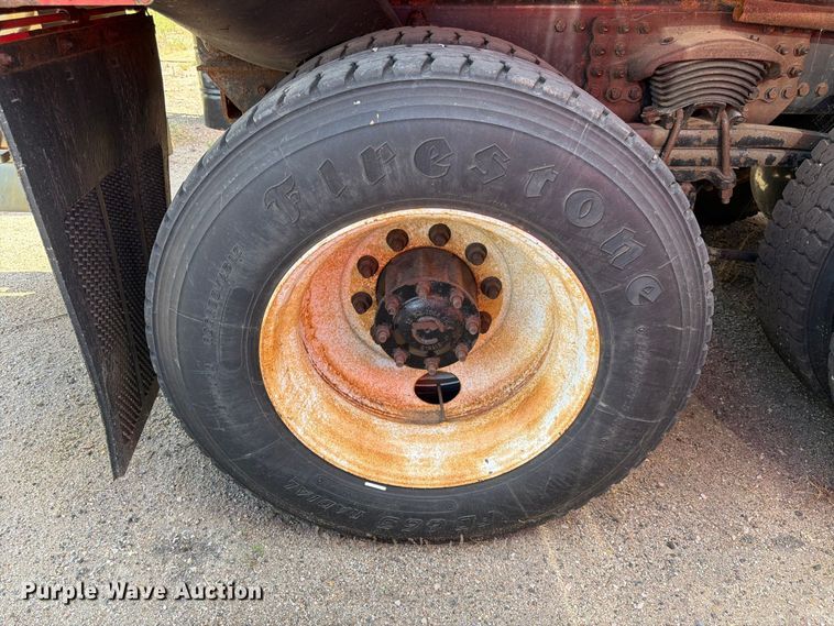 image for item MQ9158 2009 Sterling L7500 dump truck