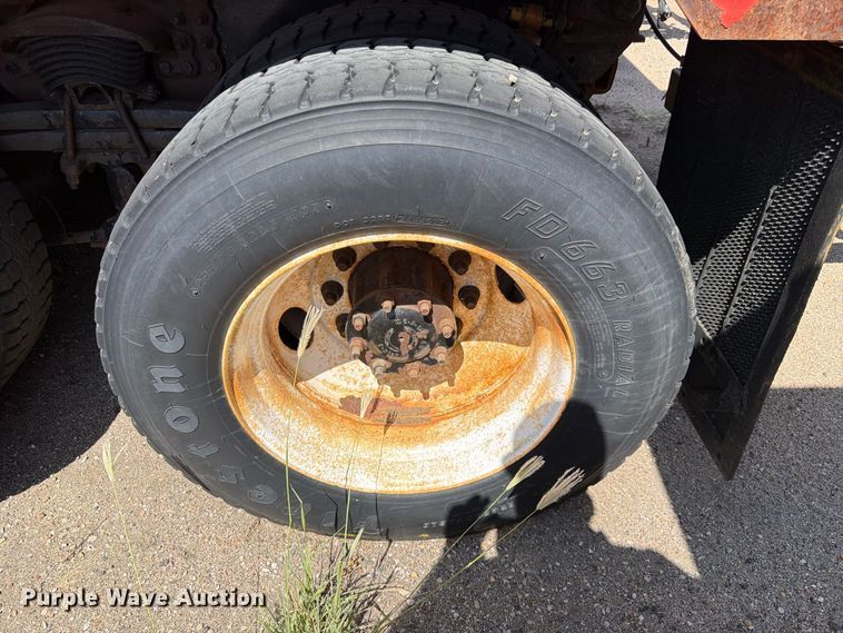 image for item MQ9158 2009 Sterling L7500 dump truck