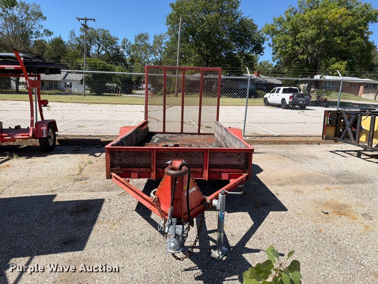 image for item NF9552 1982 Supreme utility trailer