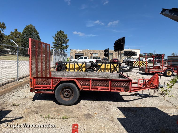 image for item NF9552 1982 Supreme utility trailer