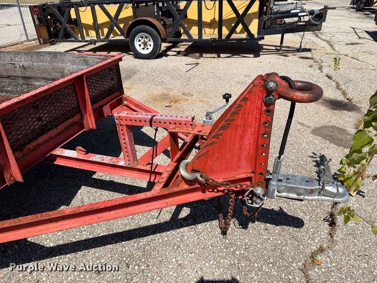 image for item NF9552 1982 Supreme utility trailer