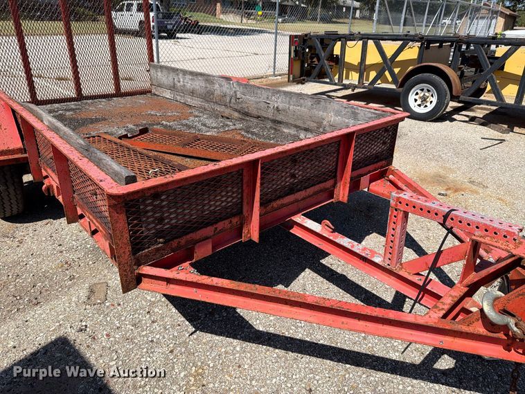 image for item NF9552 1982 Supreme utility trailer